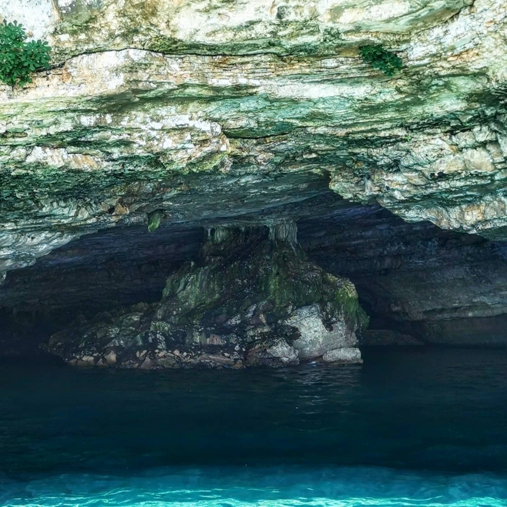 caves of leuca