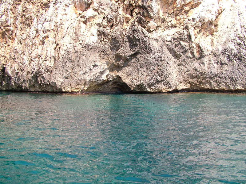 cave of the ortocupo leuca